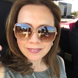 Meet your Posher, Blanca